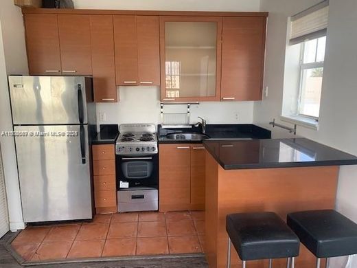 Жилой комплекс, Майами-Бич, Miami-Dade County