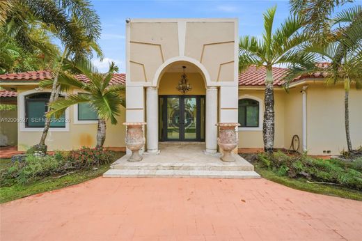 Villa in Hialeah Gardens, Miami-Dade