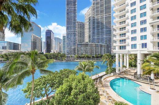 Kamienica w Miami, Miami-Dade County