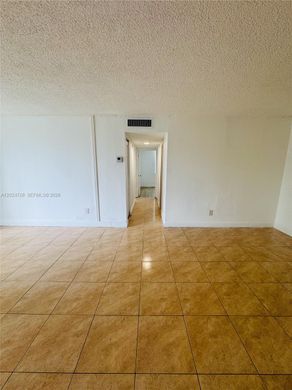 Residential complexes in Miami, Miami-Dade