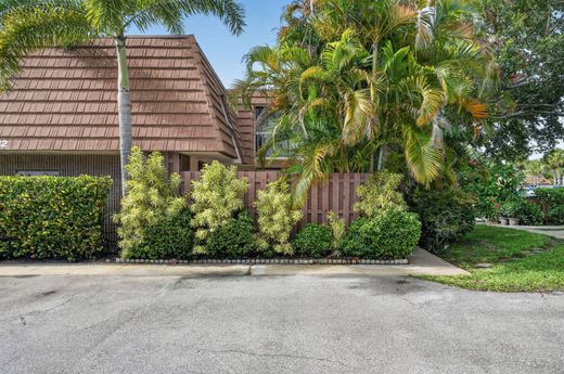 Townhouse in Jupiter, Palm Beach