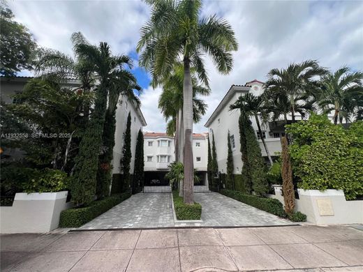 Complexes résidentiels à Coral Gables, Comté de Miami-Dade
