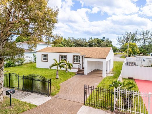 Villa in Miami Heights Trailer Park, Miami-Dade