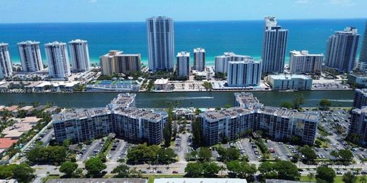 Residential complexes in Hallandale, Broward County