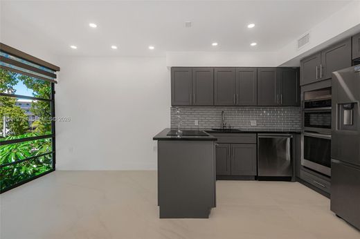 Residential complexes in Sunny Isles Beach, Miami-Dade
