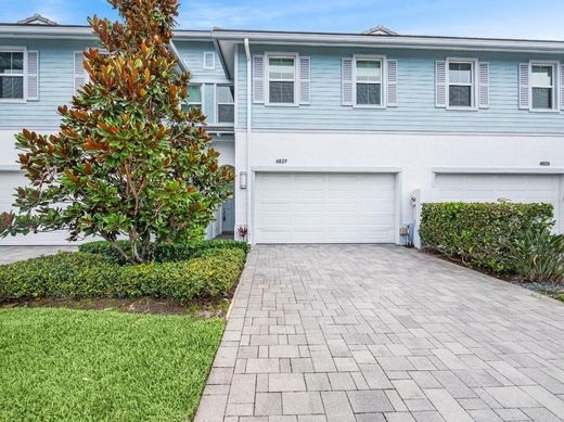 Townhouse in Palm Beach Gardens, Palm Beach