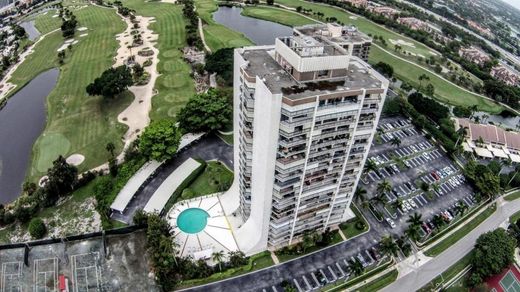 Residential complexes in West Palm Beach, Palm Beach