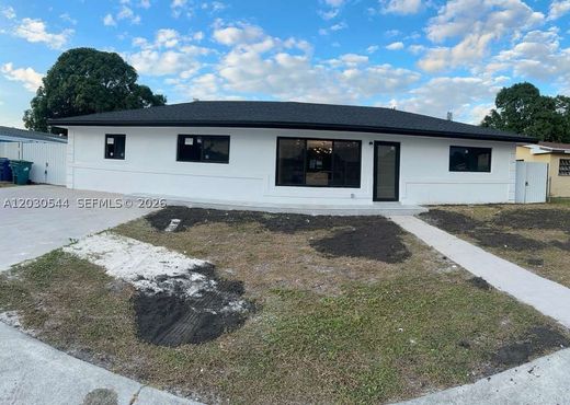 Villa Miami Gardens, Miami-Dade County