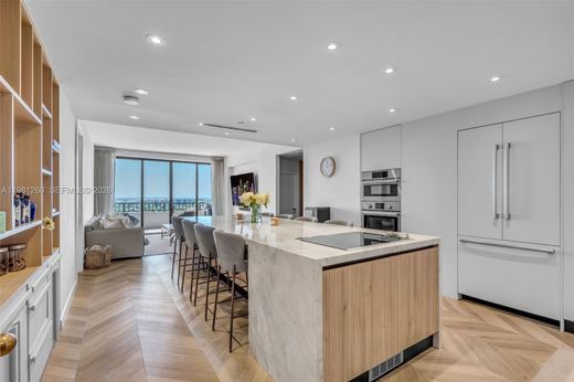 Residential complexes in Key Biscayne, Miami-Dade