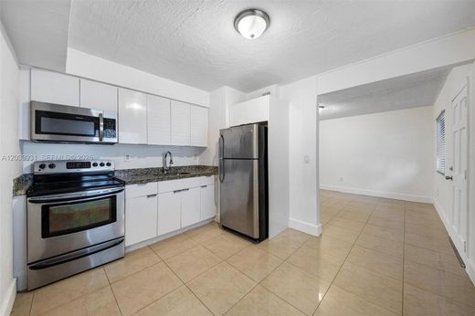 Komplex apartman North Miami, Miami-Dade County