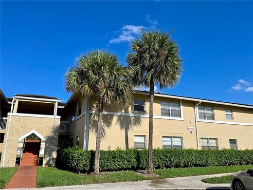 Residential complexes in Coral Springs, Broward County