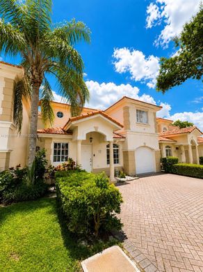 Casa adosada en Hialeah, Miami-Dade County