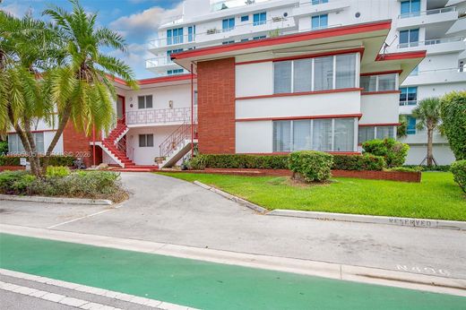 Complesso residenziale a Bay Harbor Islands, Miami-Dade County