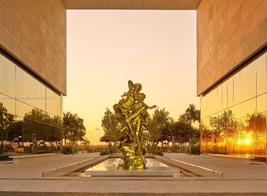 Residential complexes in Bal Harbour, Miami-Dade