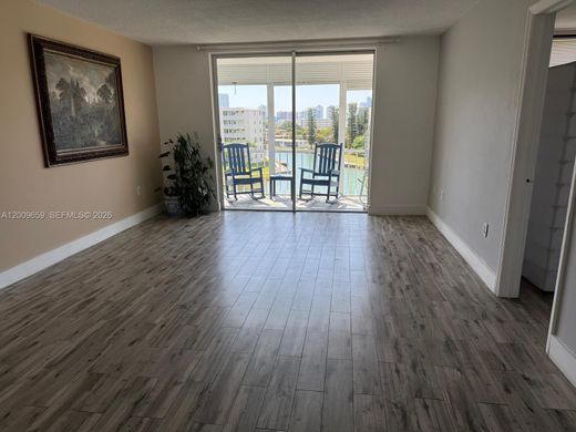 Residential complexes in Aventura, Miami-Dade