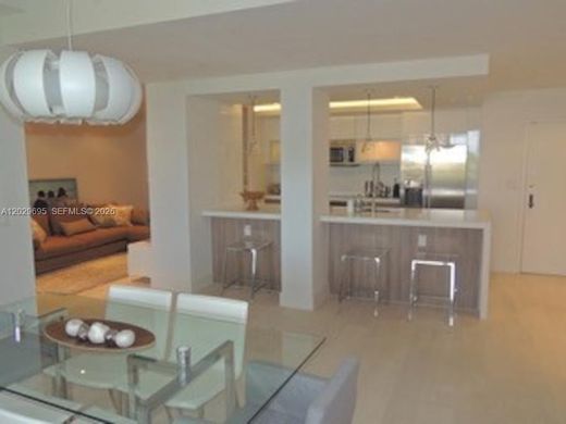 Residential complexes in Key Biscayne, Miami-Dade