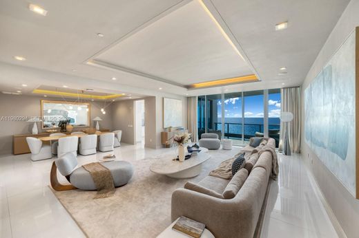Residential complexes in Miami Beach, Miami-Dade