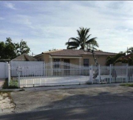 Villa Hialeah, Miami-Dade County