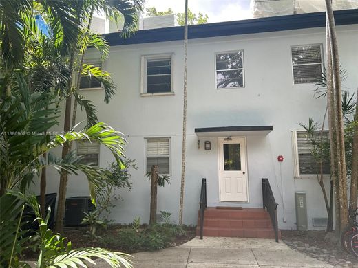 Complexes résidentiels à Miami, Comté de Miami-Dade