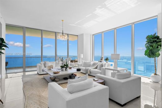Wohnkomplexe in Sunny Isles Beach, Miami-Dade County