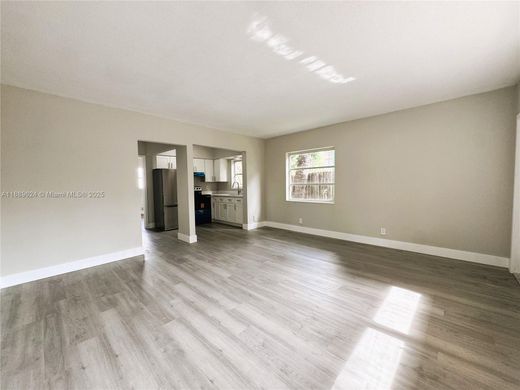 Residential complexes in Fort Lauderdale, Broward County