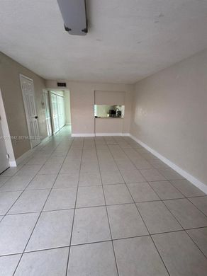Residential complexes in Hialeah, Miami-Dade