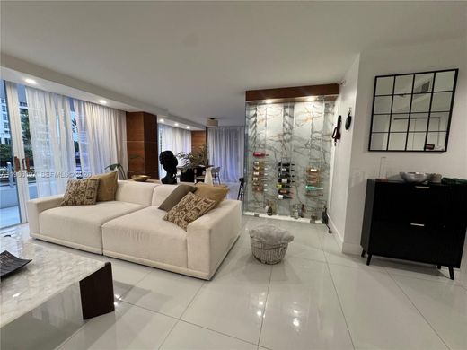 Жилой комплекс, Aventura, Miami-Dade County