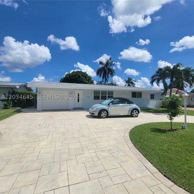 Villa in Pembroke Pines, Broward County