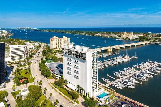 Residential complexes in West Palm Beach, Palm Beach