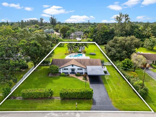 Davie, Broward Countyのヴィラ