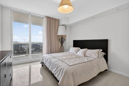 Wohnkomplexe in Surfside, Miami-Dade County