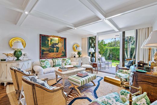 Residential complexes in Palm Beach, Florida