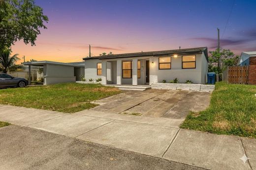 Villa in Oakland Park, Broward County