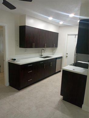 Residential complexes in North Lauderdale, Broward County