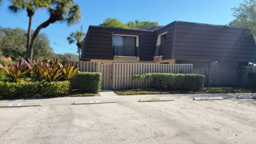 Townhouse - Palm Beach Gardens, Palm Beach County
