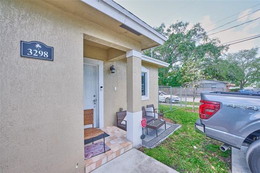 빌라 / Miami Heights Trailer Park, Miami-Dade County