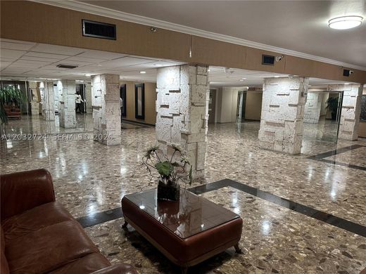 Residential complexes in North Miami, Miami-Dade
