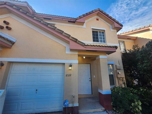 Townhouse in Miramar, Broward County