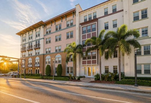Residential complexes in Fort Lauderdale, Broward County