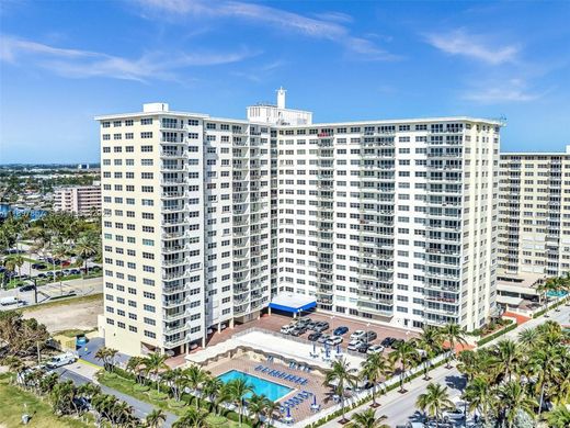 Residential complexes in Pompano Beach, Broward County