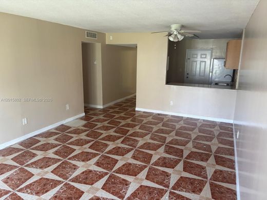 Residential complexes in Miami, Miami-Dade
