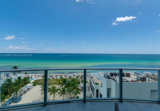 Residential complexes in Hollywood, Broward County