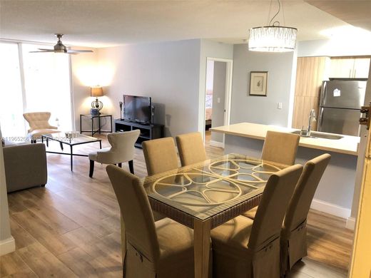 Komplex apartman Aventura, Miami-Dade County