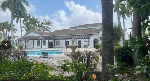 Residential complexes in Doral, Miami-Dade