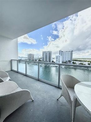 Complesso residenziale a North Bay Village, Miami-Dade County