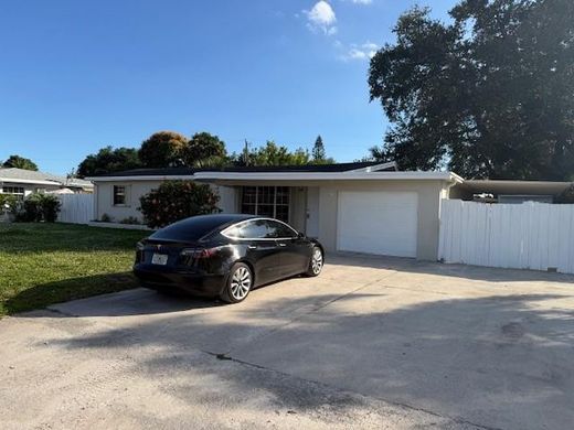 Villa in Pembroke Park, Broward County