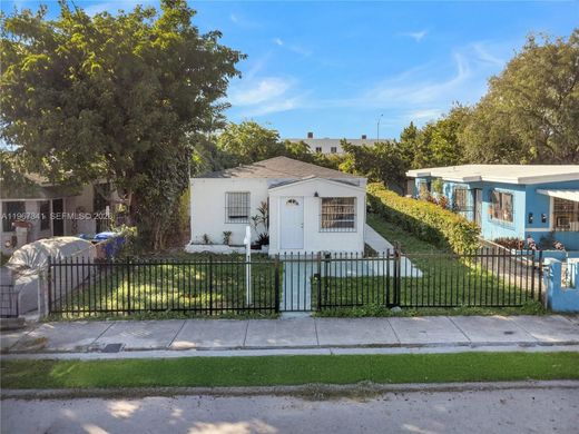 Complesso residenziale a Miami Shores, Miami-Dade County