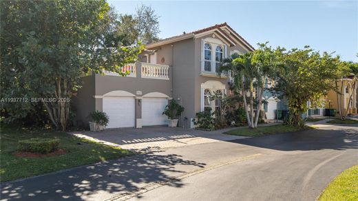 Villa - Doral, Miami-Dade County