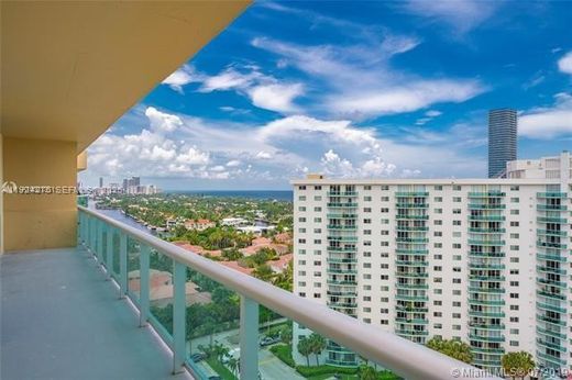 Residential complexes in Sunny Isles Beach, Miami-Dade