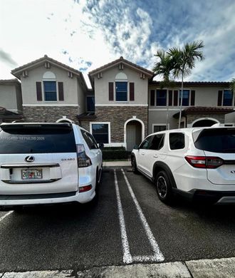 Villa - Hialeah, Miami-Dade County